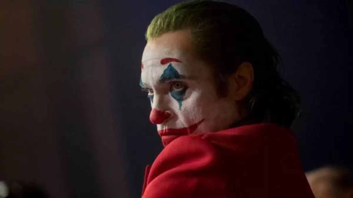 Joker-Joaquin Phoenix.