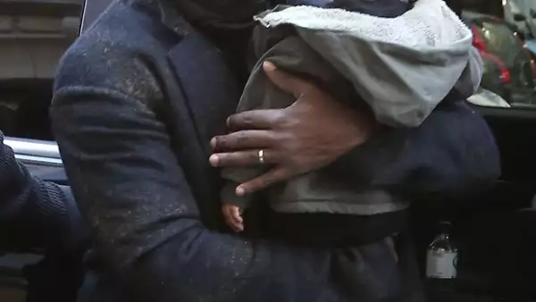 Con tan sólo 18 meses, la hija del rapero y Kim Kardashian será una de las niñas más consentidas durante esta temporada, pues su famoso papá no escatimó en gastos con lujosos presentes.