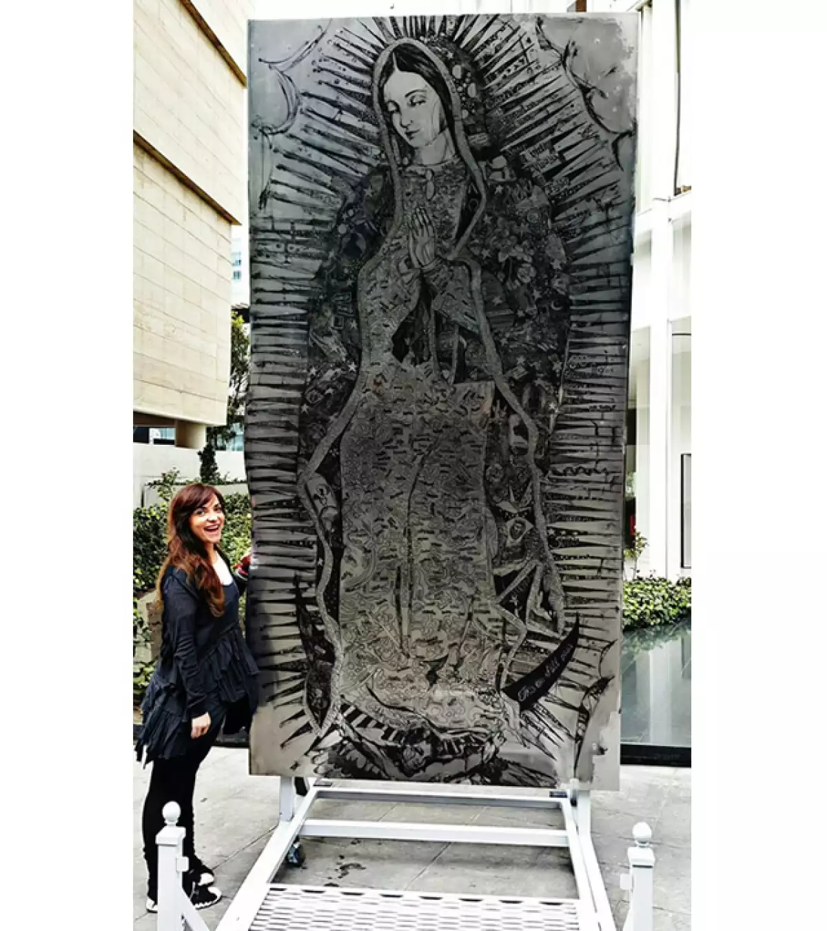 La artista plástica fue elegida para realizar una imagen de la Virgen de Guadalupe que acompañará al Papa Francisco durante su visita por distintos lugares de México.