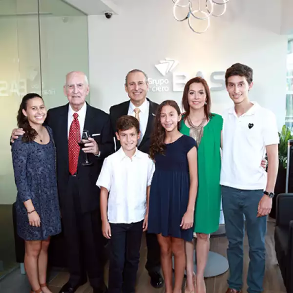 Lucía Barrera,Alfonso Barrera,Marco Barrera,Alvaro Barrera,Beatriz Barrera,Lucía de Barrera,y Alavaro Barerra Lozano