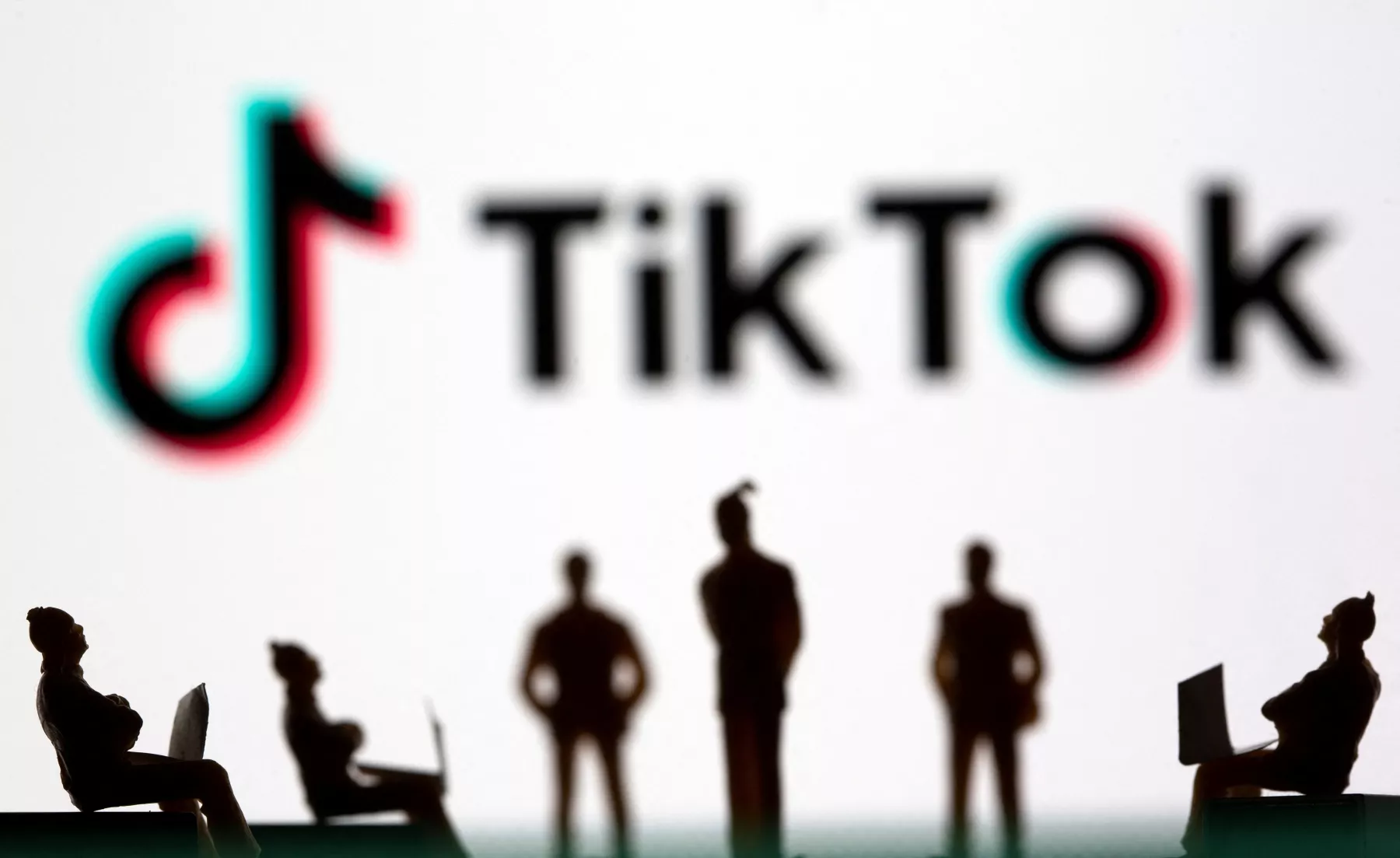 EU demanda a TikTok por vulnerar a menores