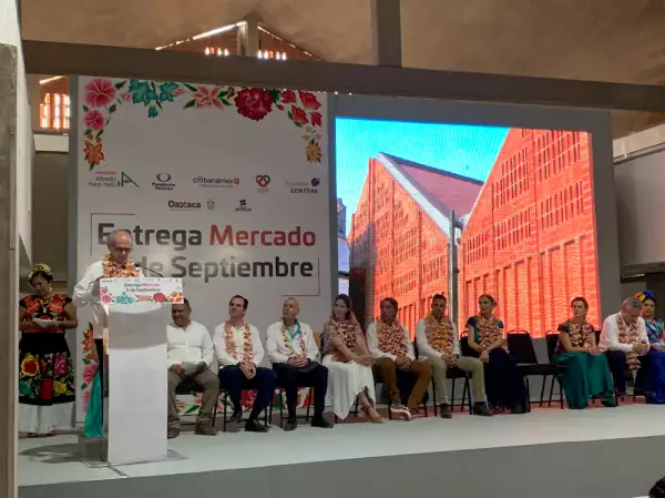 Los-Azcárraga-apoyan-a-los-Harp-en-Oxaca6.jpg