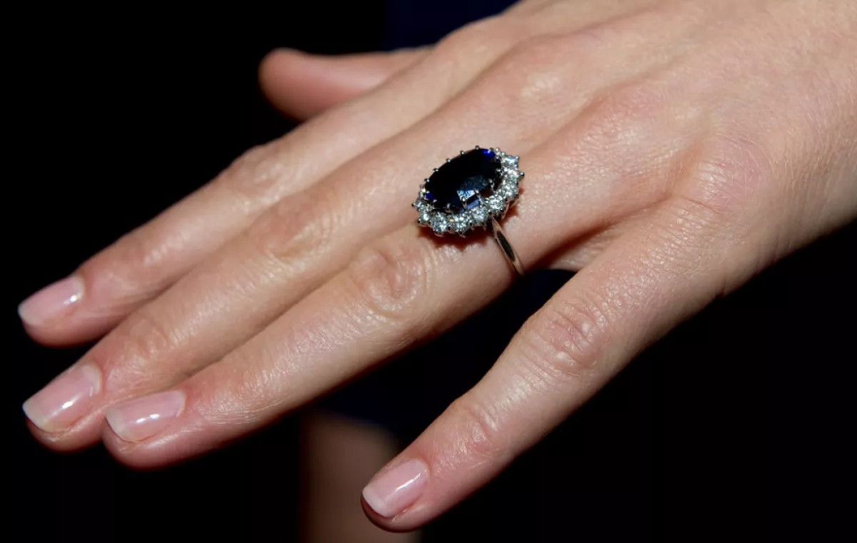 Anillo de compromiso de Lady Di