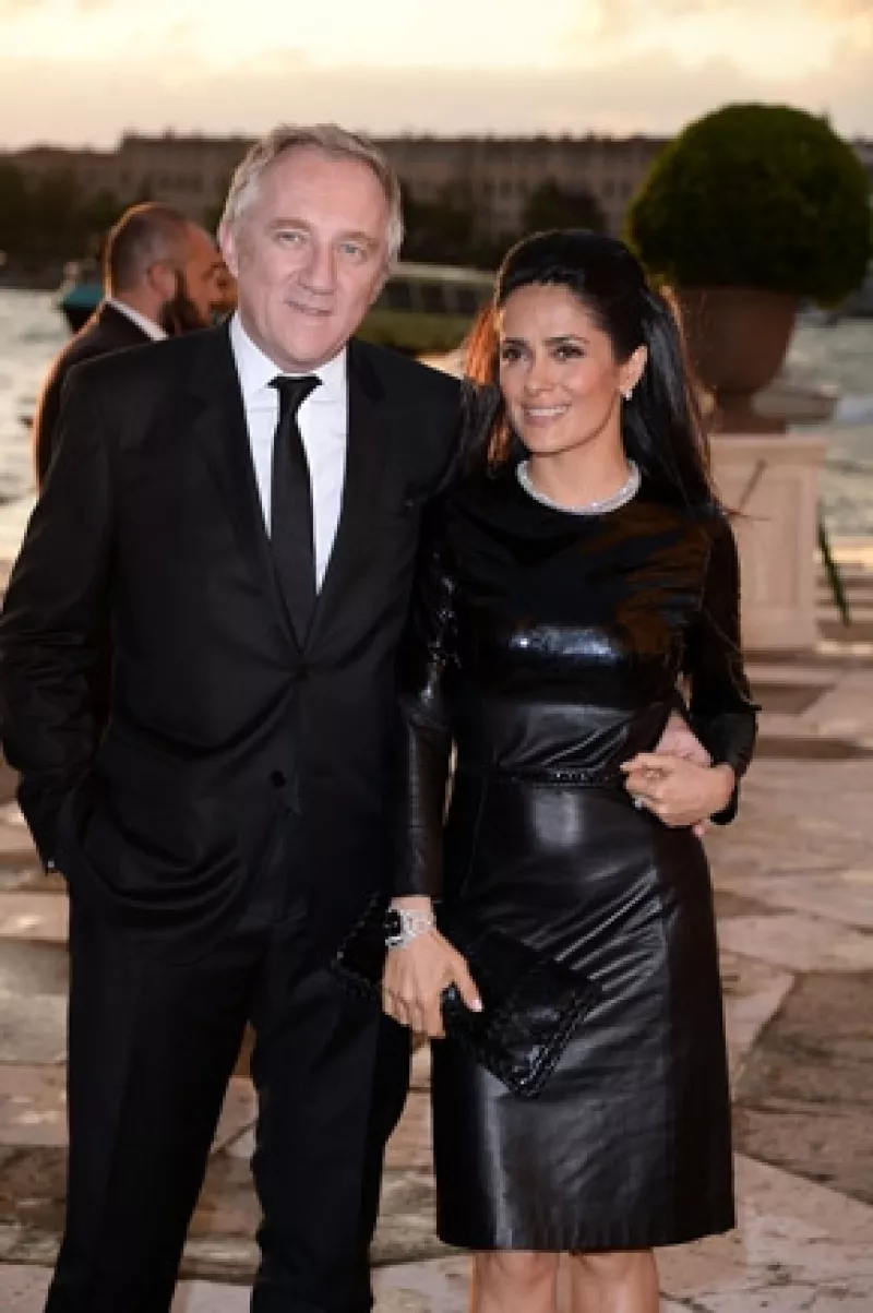 La actriz comentó en la revista InStyle que cuando compra ropa en lo único que piensa es en verse bien para Francois-Henri Pinault.