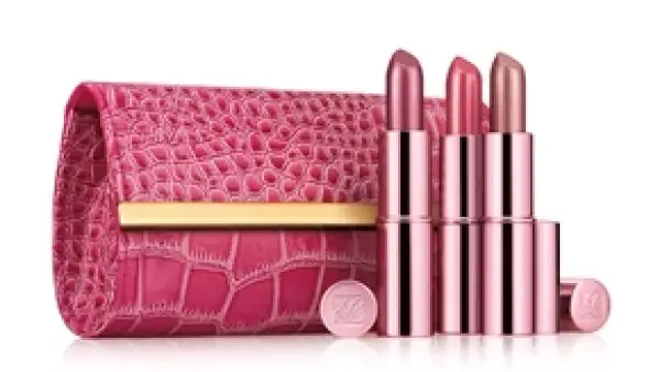 La marca Estée Lauder lanzó una colección especial para celebrar su 50 aniversario, enfocada en la concientización sobre el cáncer de mama.