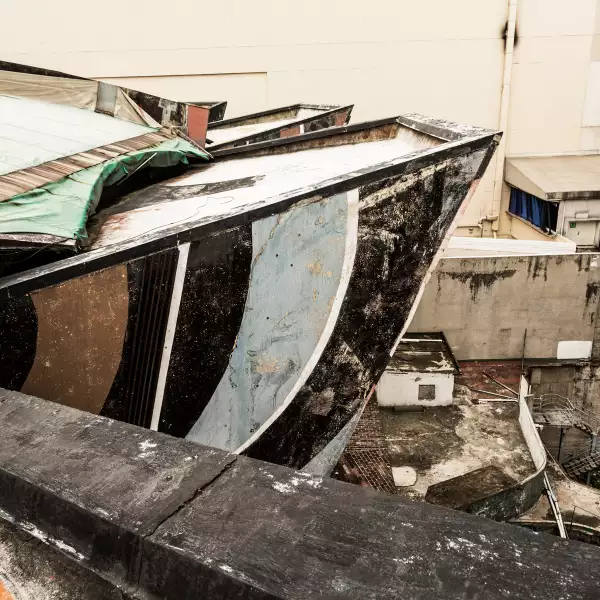 Antes el Polyforum sobrevivió con la renta de locales circundantes