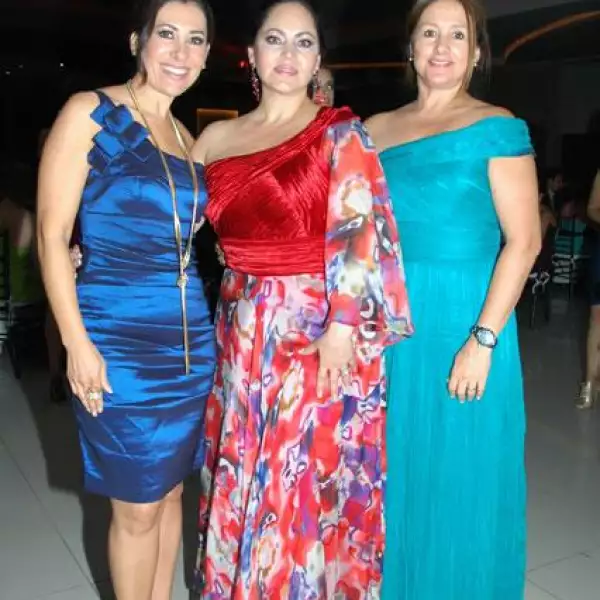 Alejandra de Flores,Becky de Cueva,Licia de Aceves