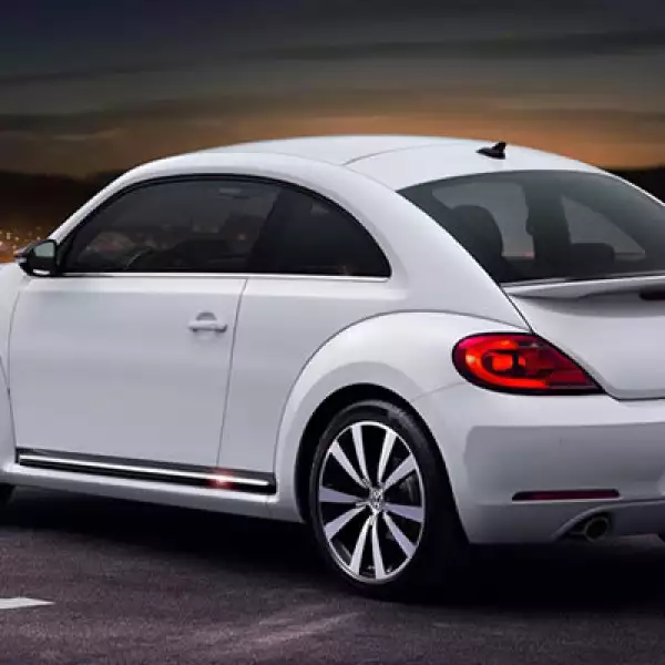 Su motor es un 1.2 TSI que genera un rendimiento de 4.3 litros de gasolina por cada 100 kilómetros recorridos.