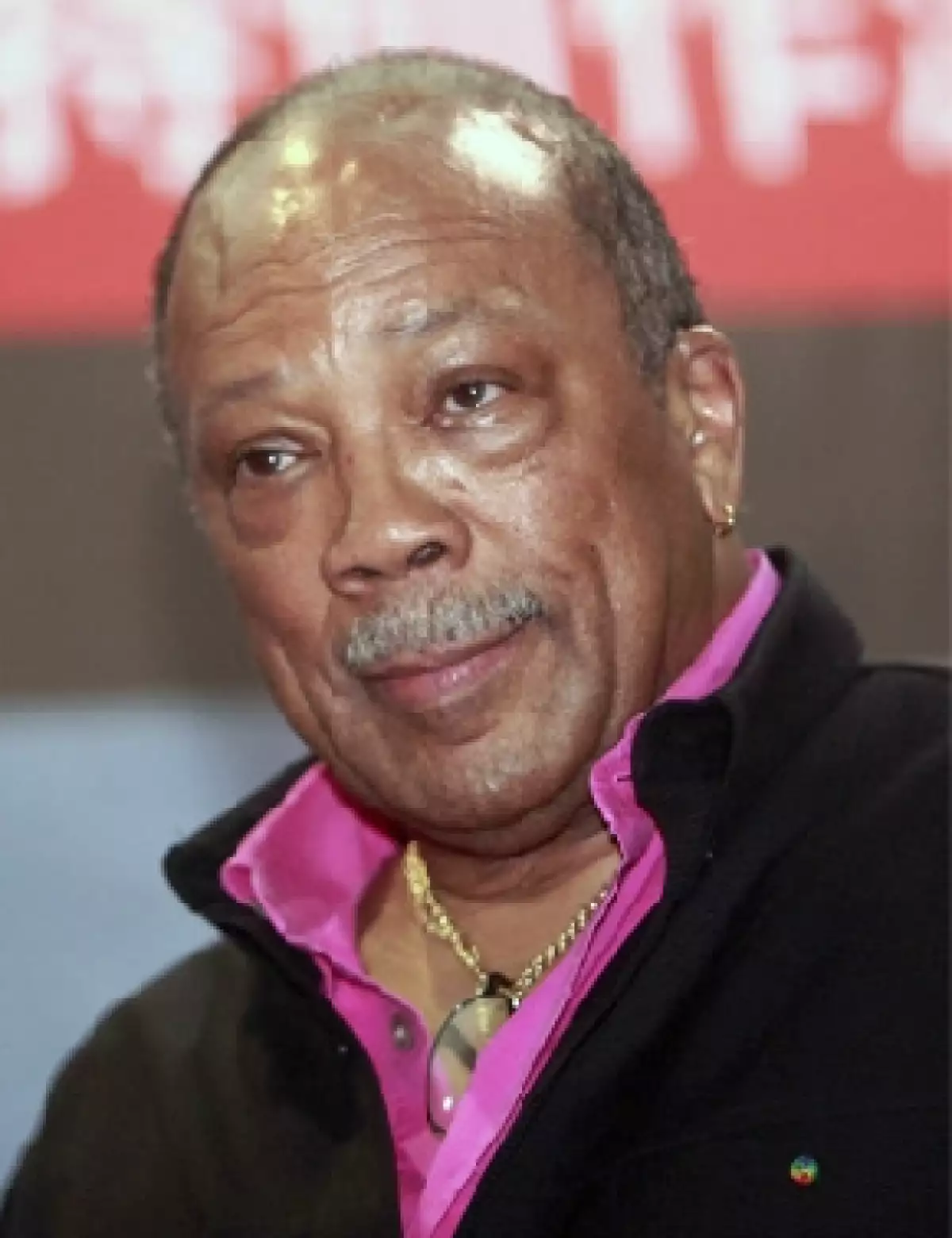 Carlos Santana, Enrique Iglesias, Bono, Akon, Jason Mraz, Wyclef Jean, Usher, Toni Braxton y Lady Gaga se reunieron hoy para regrabar el mismo tema para ayudar al país caribeño.