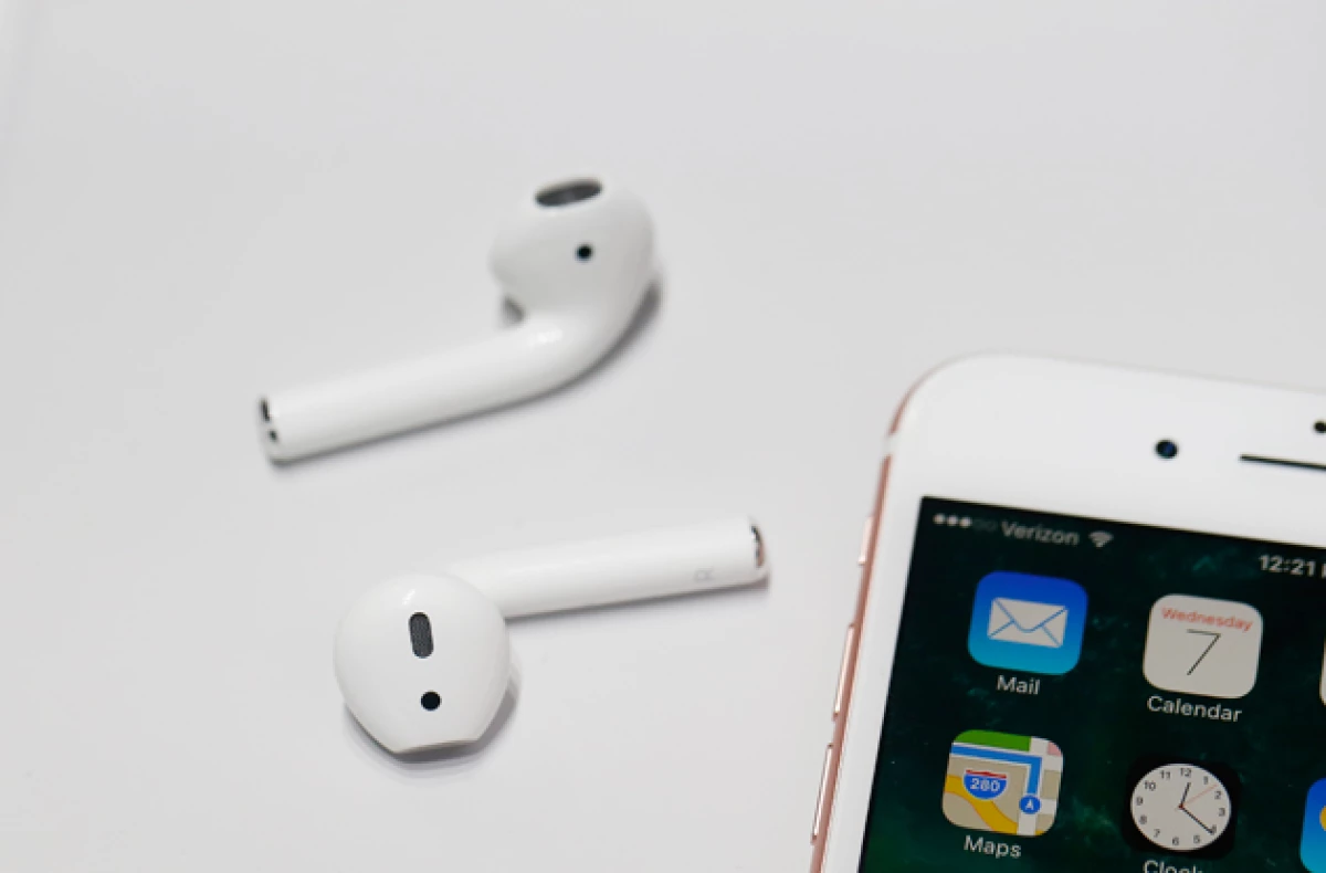 AirPods