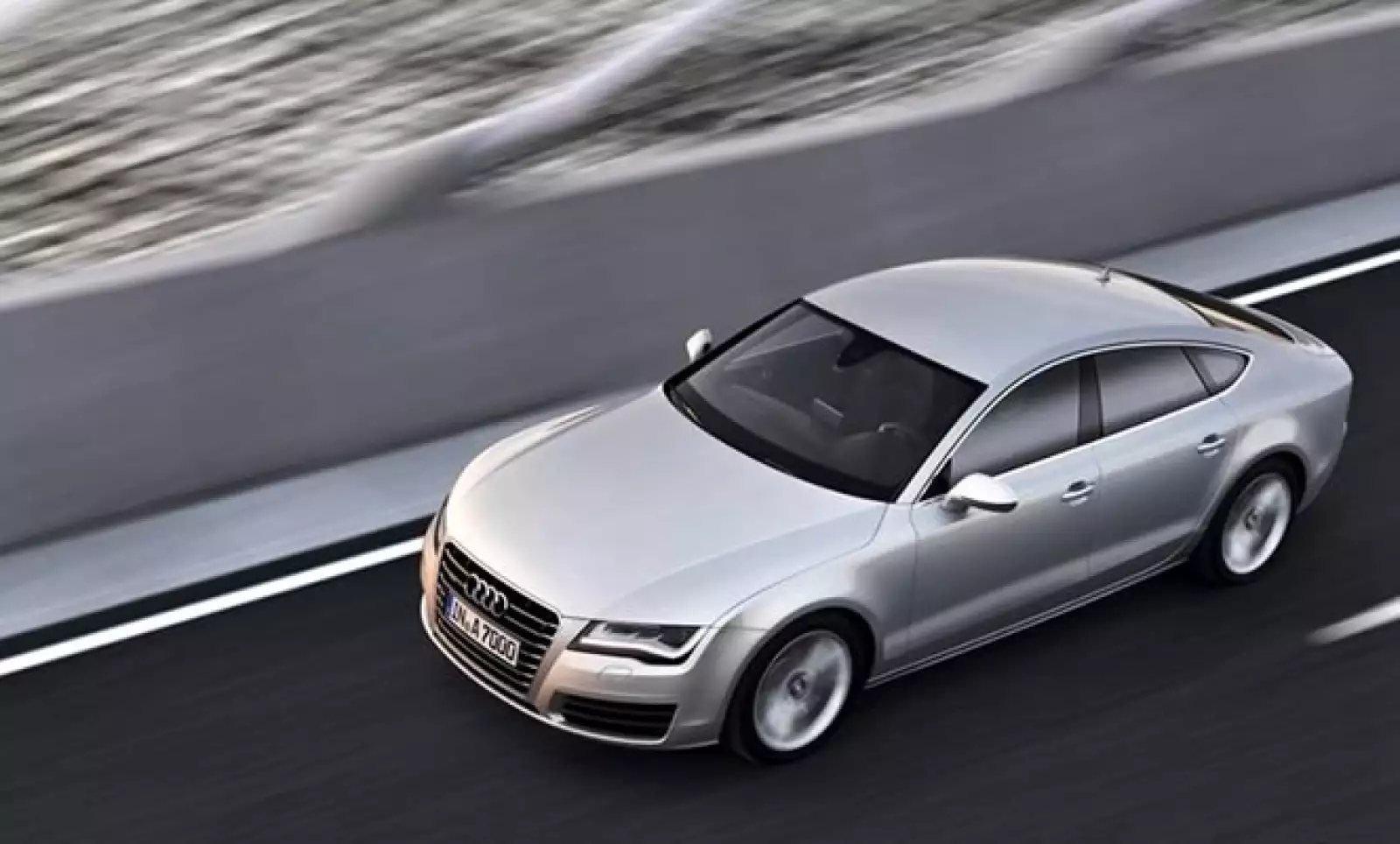 La firma de los cuatro aros ha presentado su segundo coupé de cuatro puertas, el nuevo A7 Sportback 2011 que se suma al A5 Sportback presentado hace unos pocos meses.