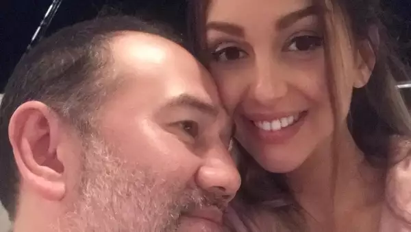 Mohamed V y  Oksana Voevodina