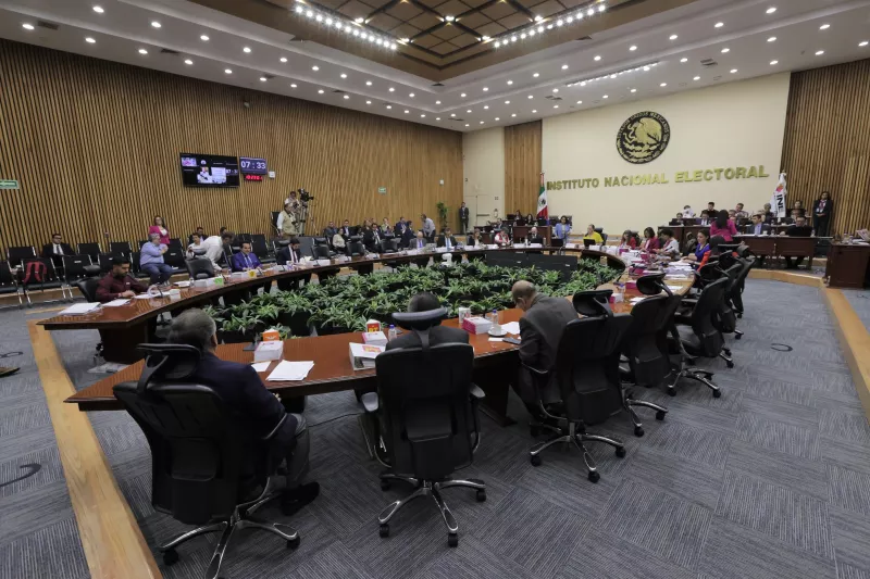 sesión del ine.jpeg