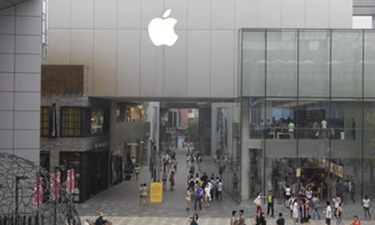Apple ingresa más dinero del que gasta, y EU hace justo lo contrario, de modo que la firma tiene más efectivo. (Foto: Reuters)