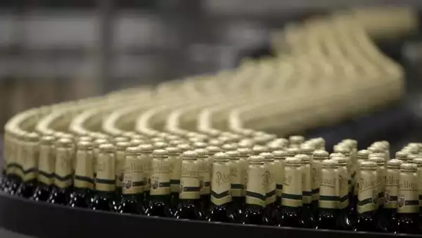 La fusión mediante la compra de SABMiller por AB InBev por 126,500 mde será, de concretarse, una de las mayores adquisiciones de la historia.