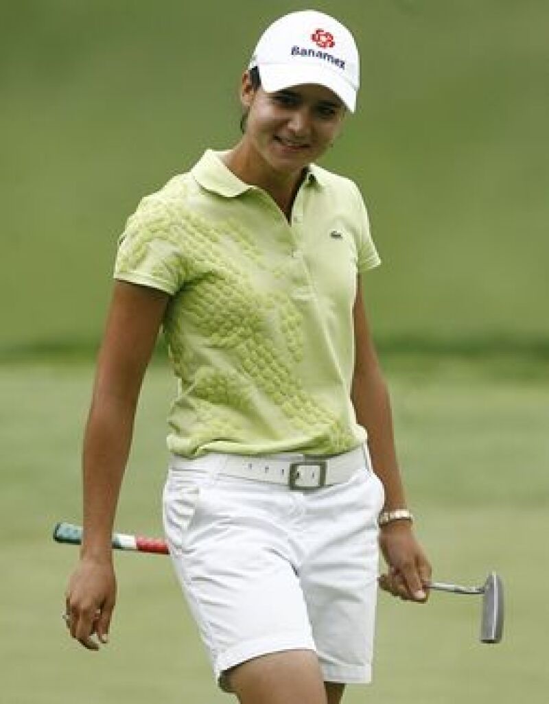 La golfista mexicana dijo que aún es muy joven para renunciar al golf profesional y anunció que continuará por dos años más antes de tener hijos.