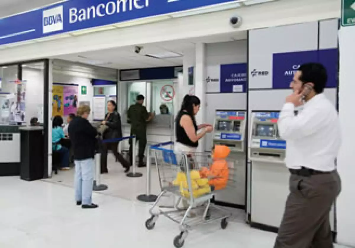 Después de cerrar la llave del crédito en 2009, los bancos se preparan para aumentar el financiamiento este año. (Foto: Adán Gutiérrez)