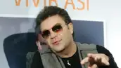 El cantante dará un concierto en el Auditorio Nacional y su esposa estará acompañándolo.