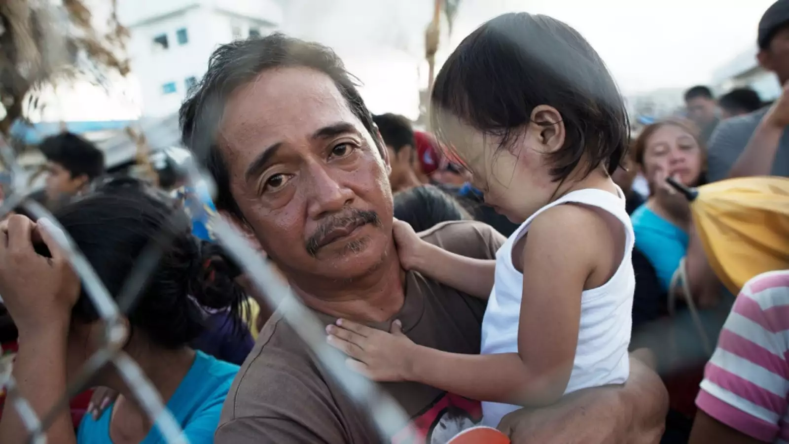 escena tras el paso del tifon haiyan