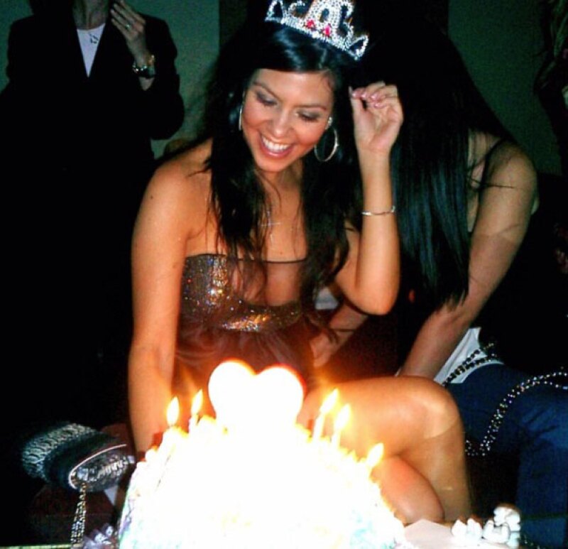 Con un throwback es como Kourtney recordó su cumpleaños 26.