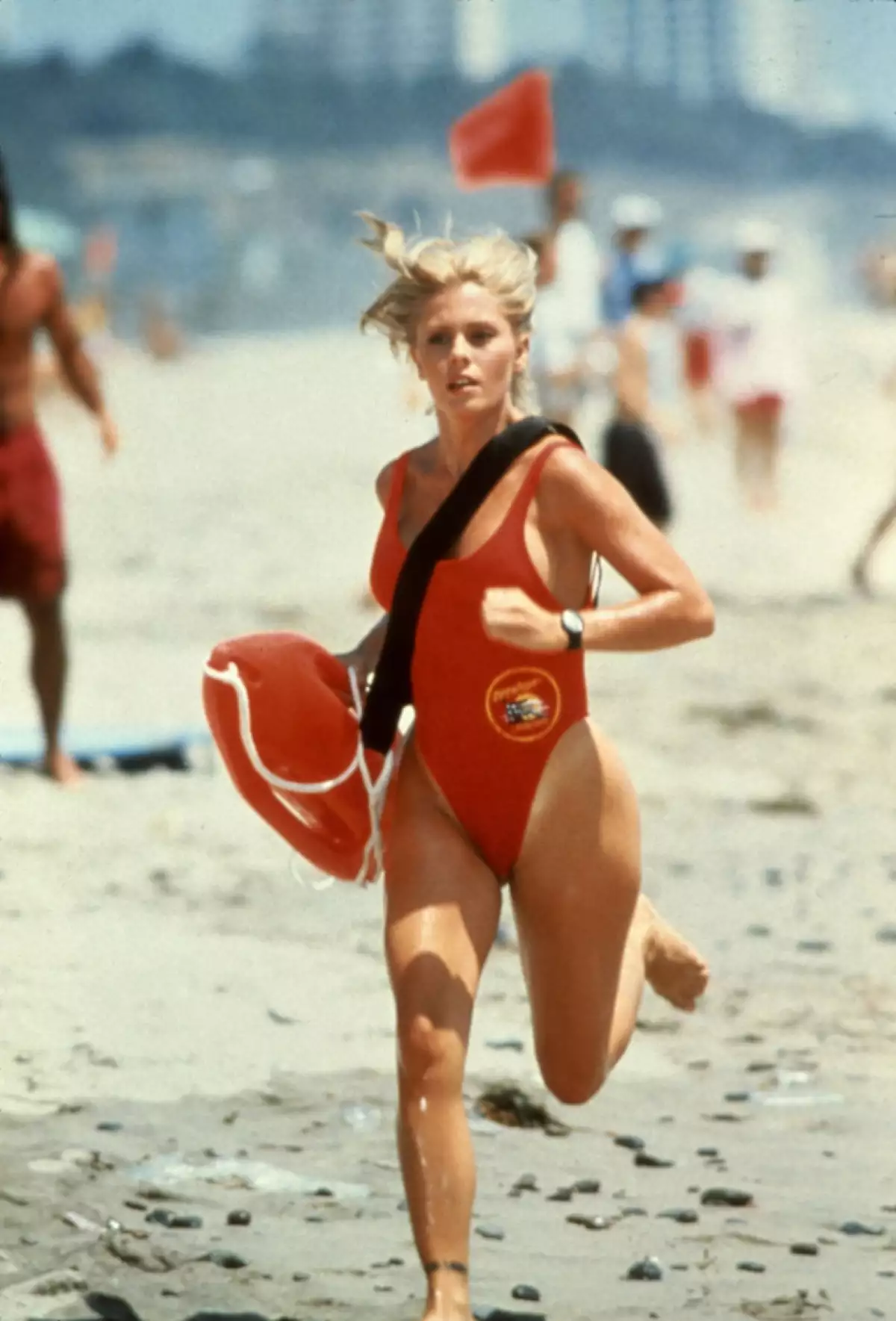 Nicole Eggert actriz de Baywatch