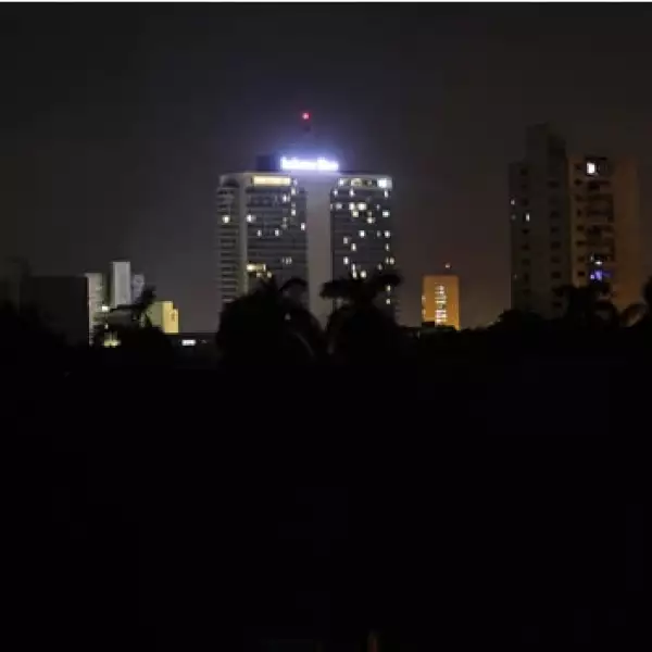 Cubanos sufren corte de corriente eléctrica