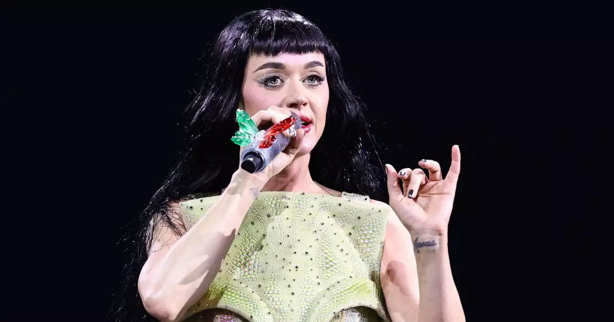 katy-perry-multada-videoclip-lifetimes.jpg