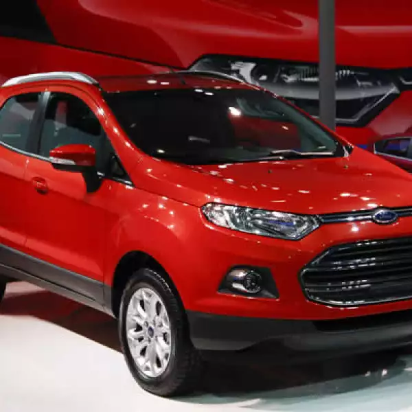 Ford Motor Co. presentó por primera vez su más reciente camioneta deportiva, la EcoSport, de tamaño reducido, diseñada para aventureros urbanos y tiene un motor de un litro.