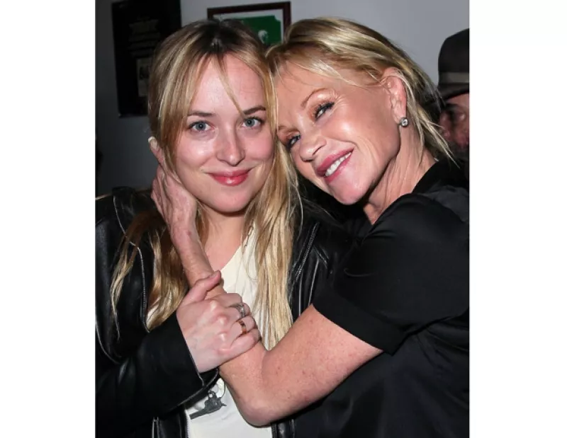 La actriz comentó que es la madre más feliz y orgullosa por el papel que interpretará su hija Dakota en dicho filme.