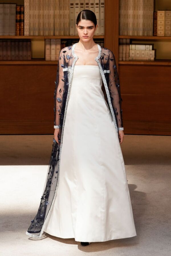 Chanel : Runway - Paris Fashion Week - Haute Couture Fall/Winter 2019/2020