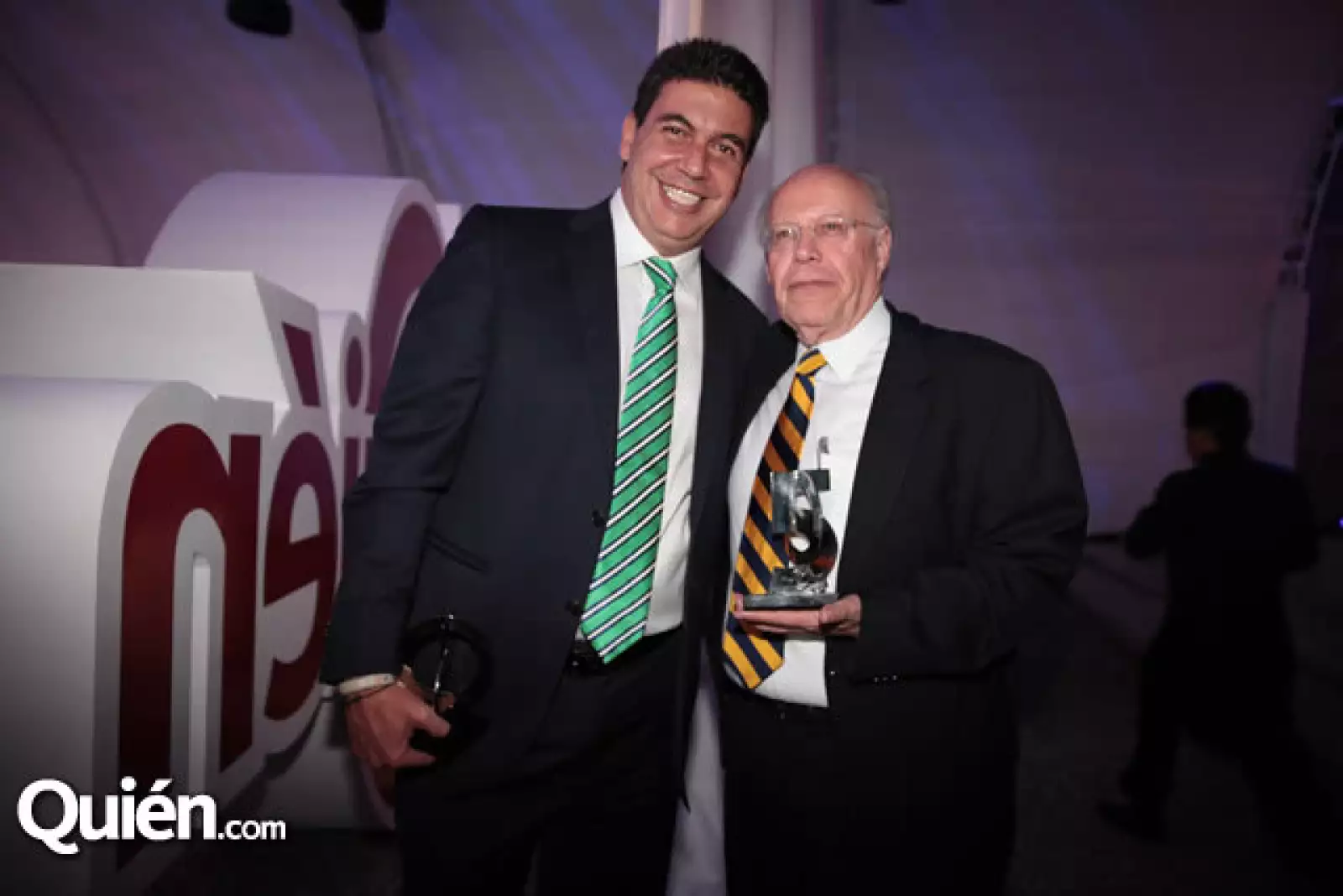 Arturo Elías Ayub y José Narro