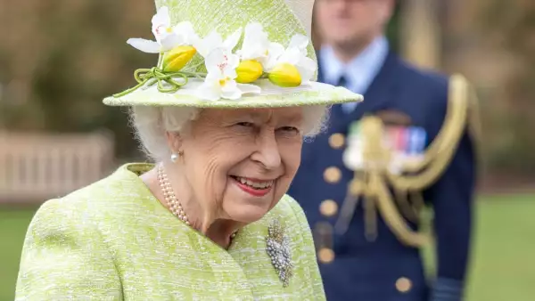 Reina Isabel II