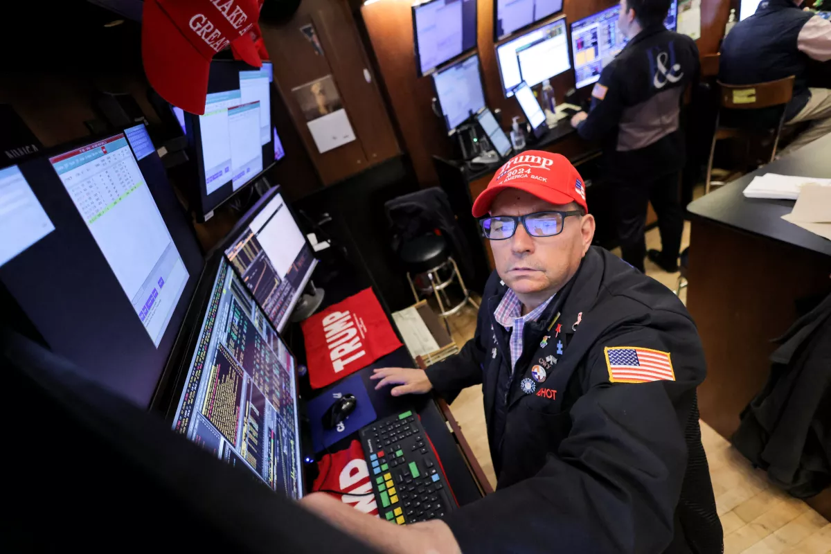 Wall Street cierra ligeramente a la alza tras la caída del PIB en Estados Unidos