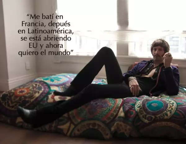 Adán es tan polémico como su padre, Jodorowsky, pero busca su propio destino.