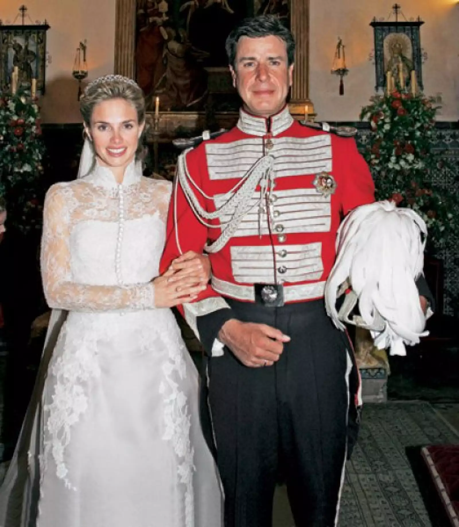 Pero la modelo ya fue casada. Contrajo matrimonio el 15 de octubre de 2005 en el Palacio de las Dueñas de Sevilla con Cayetano Martínez de Irujo, en el mismo lugar en donde se casaron los Duques de Alba.