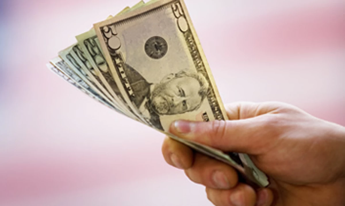Banco Base comentó que la situación en Europa continúa presionando al alza el tipo de cambio. (Foto: Thinkstock)