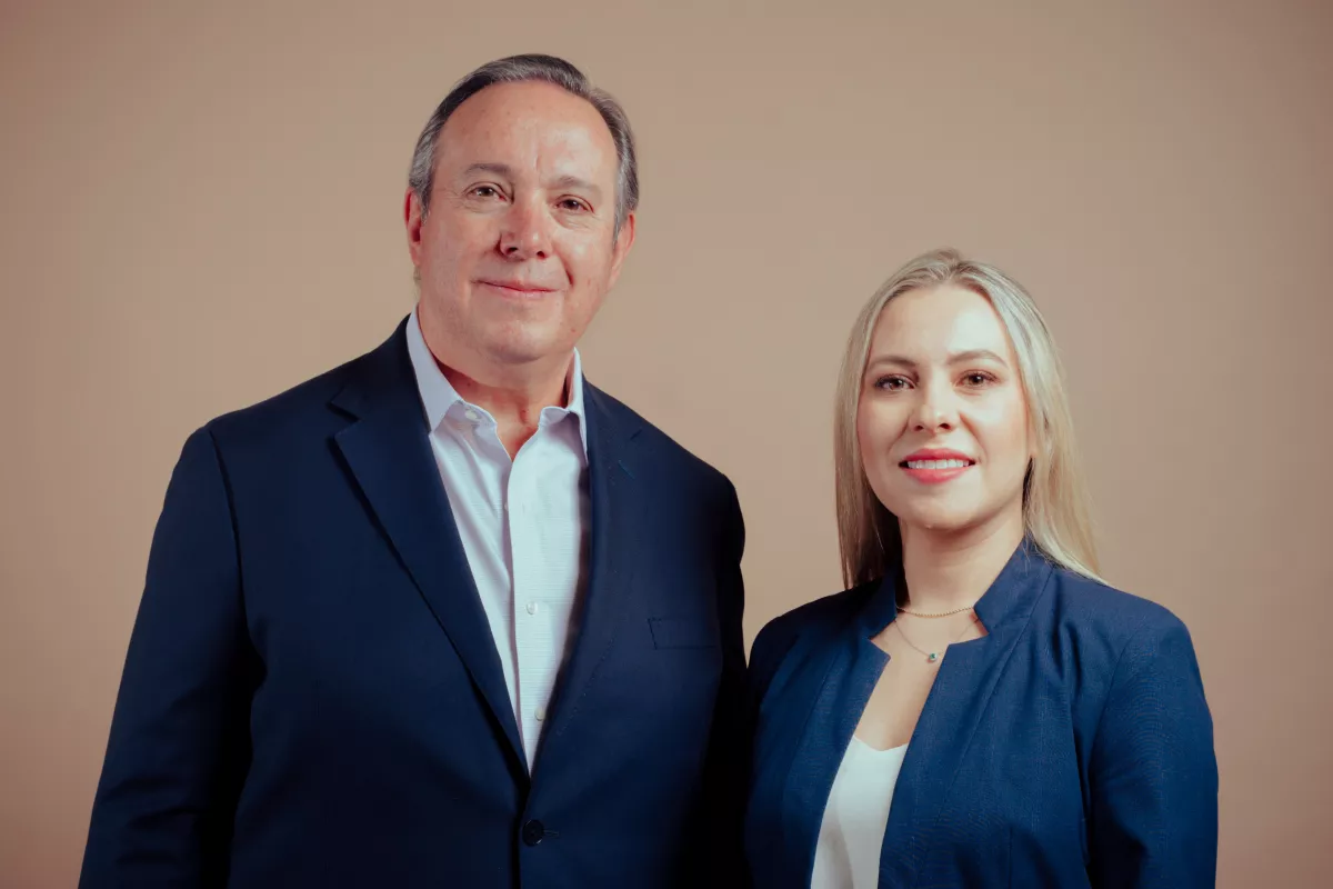Ricardo Durán de Huerta, con Ofelia Vassallo.