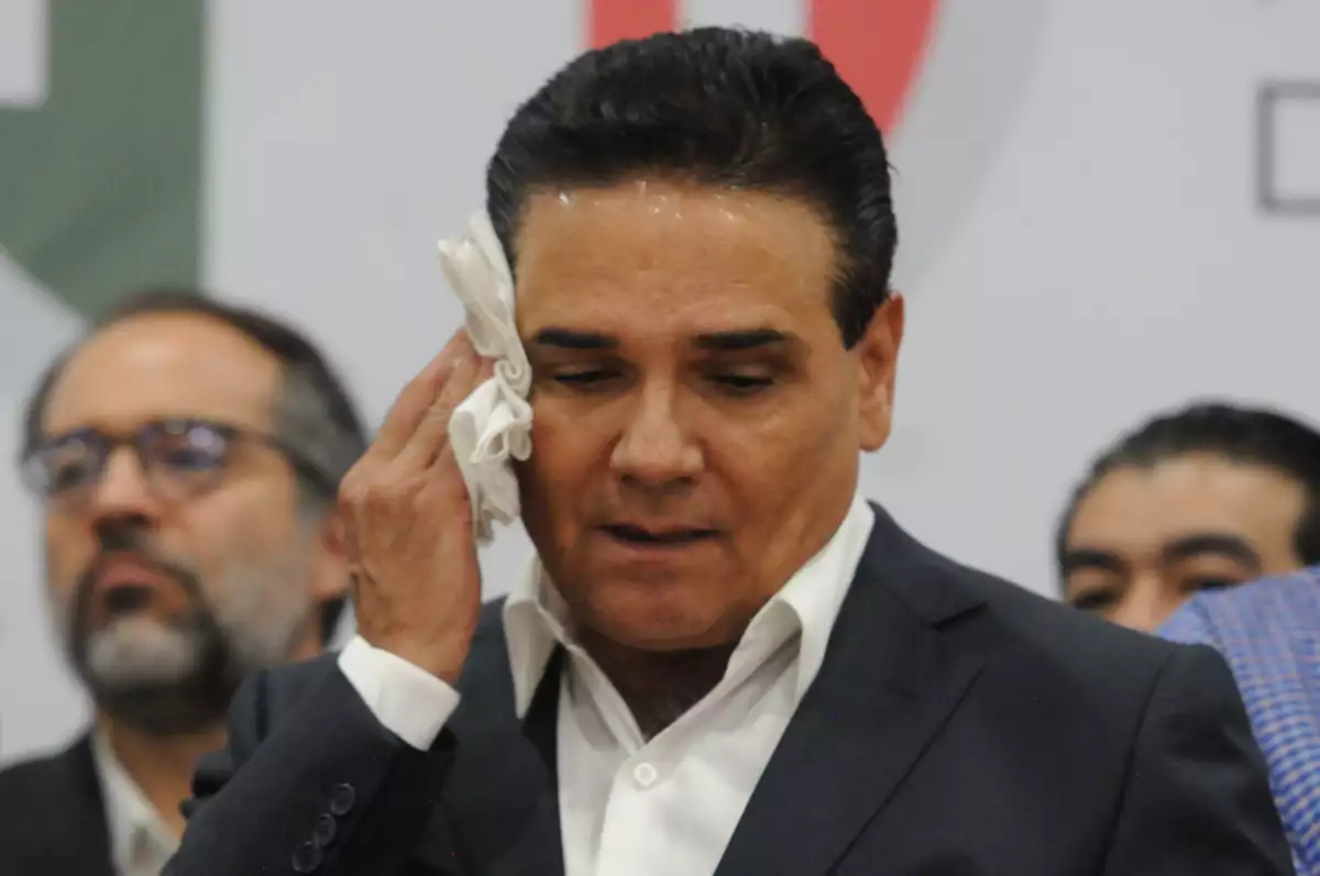 silvano aureoles