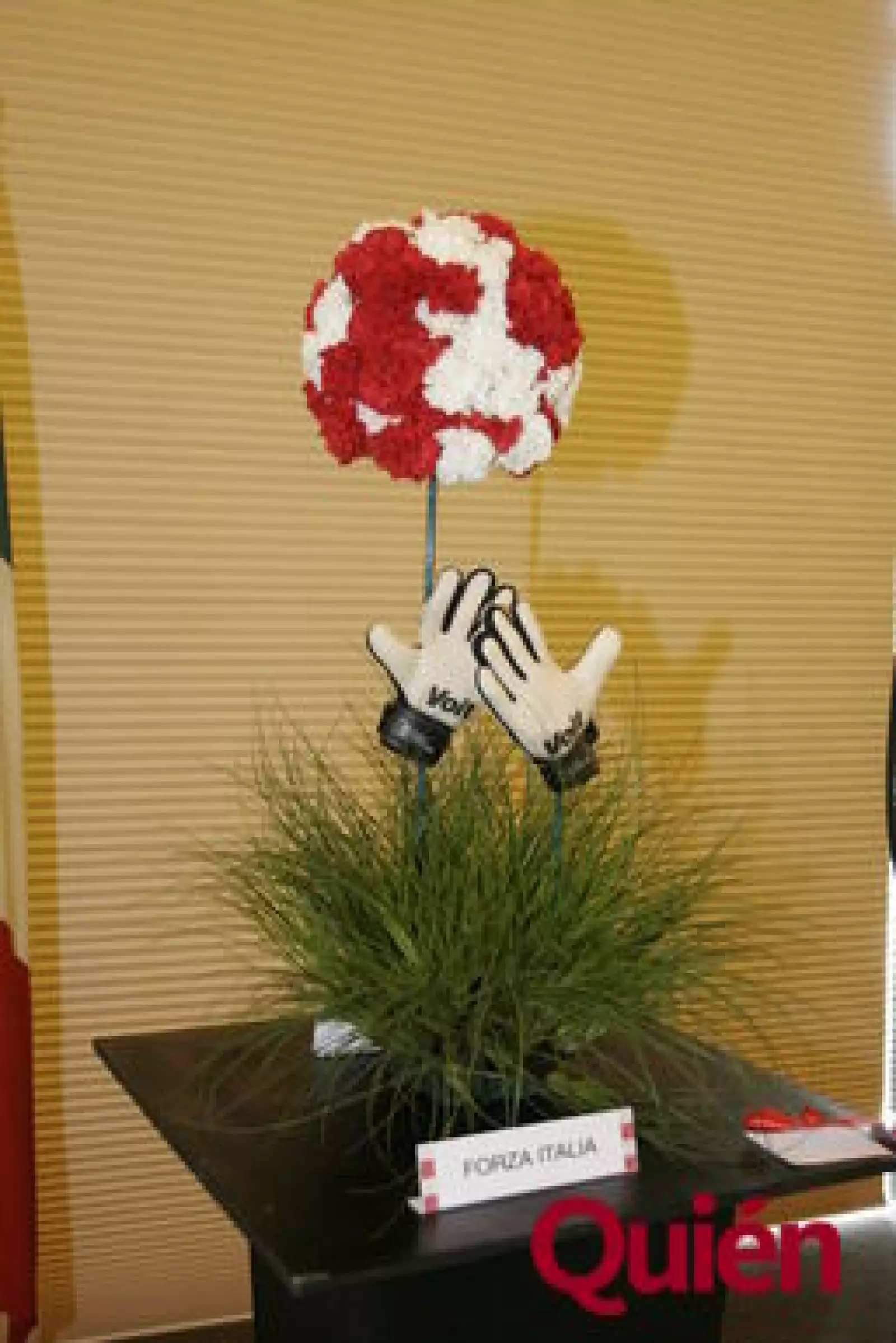 Aspectos. El Club de Azalia