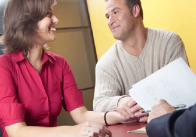 El presupuesto es fundamental antes de hacer una inversión en pareja. (Foto: Jupiter Images)