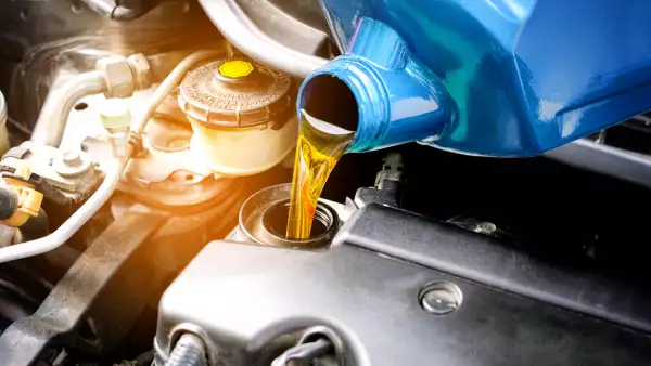 Los autos eléctricos e híbridos, ¿el fin de la era de los lubricantes?