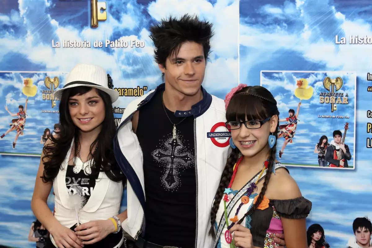 Violeta Isfel, Eleazar Gomez y Danna Paola 