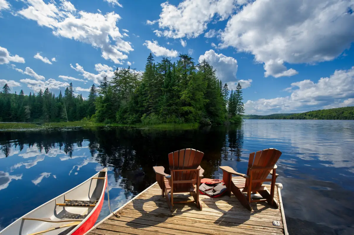 La cara más romántica de Canadá existe (y no está cubierta de nieve): 5 experiencias para vivir Muskoka en verano