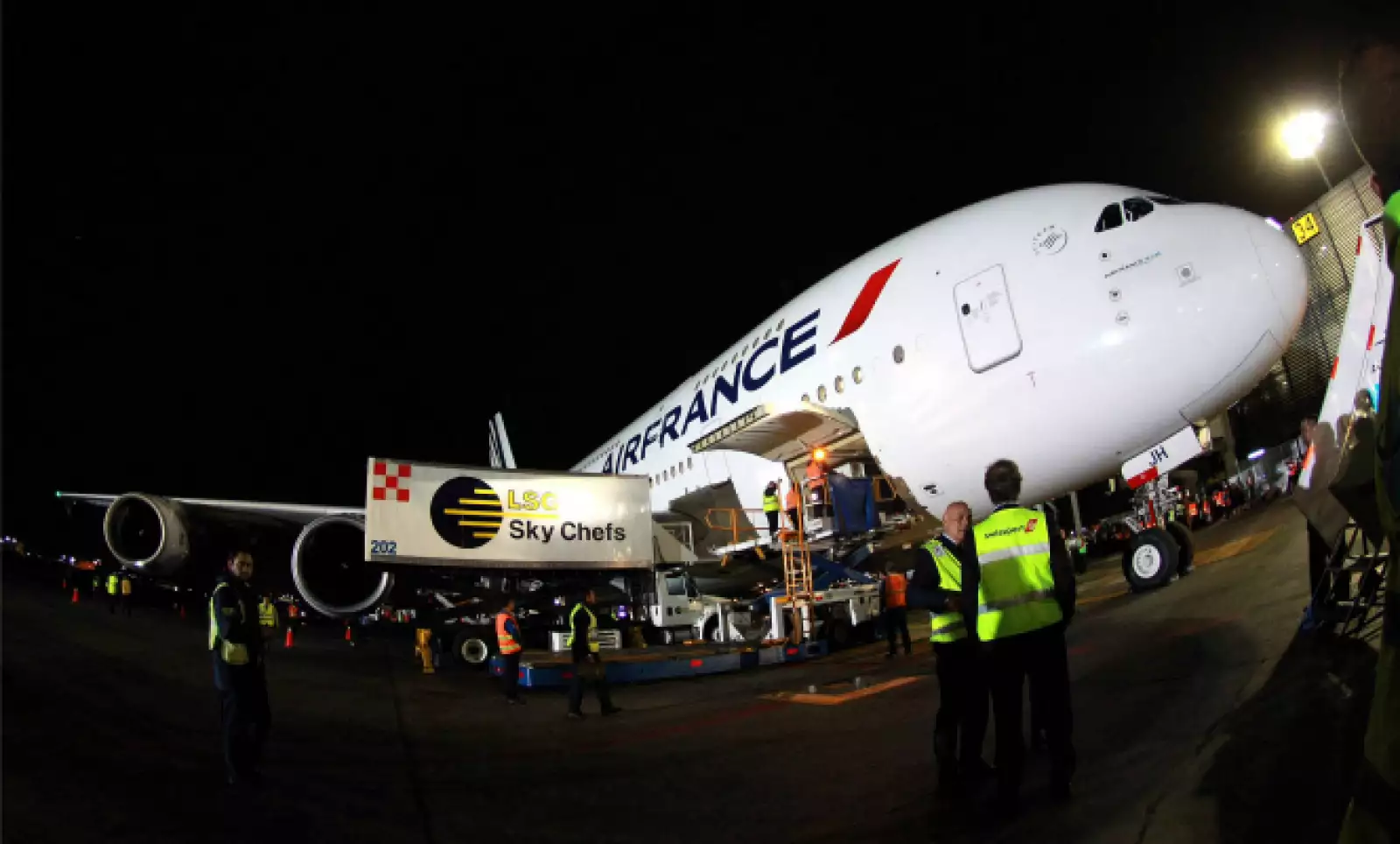 La llegada y posterior salida de la aeronave no interrumpirá ninguna operación en el AICM.