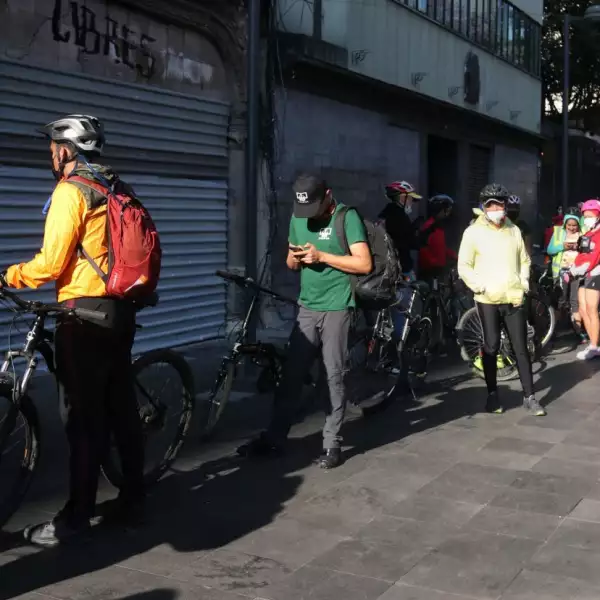 Ciclistas se registran para recorrido por el AIFA