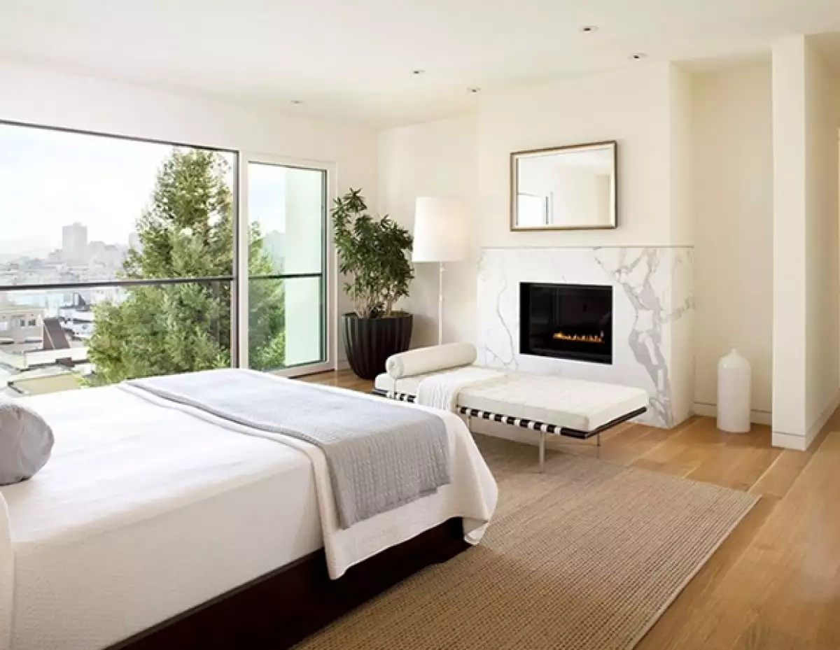 Un cuarto limpio y ordenado es indispensable para dormir bien.