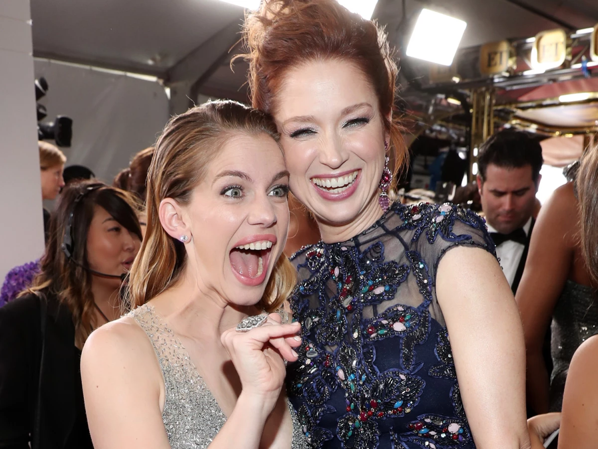 Anna Chlumsky y Ellie Kemper