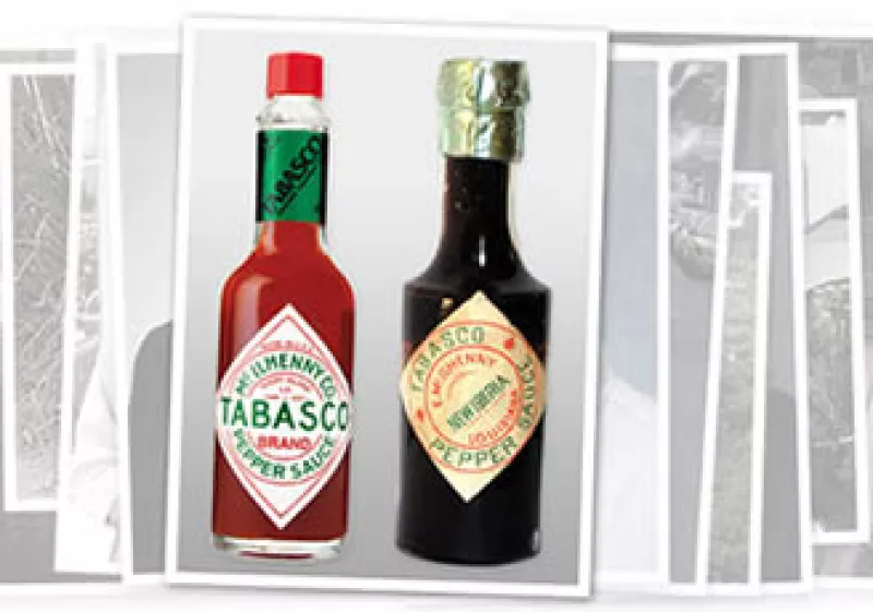 La mezcla original no ha cambiado y aún se marinan los chiles en barriles de roble blanco con whiskey. (Foto: Cortesía CNNMoney)