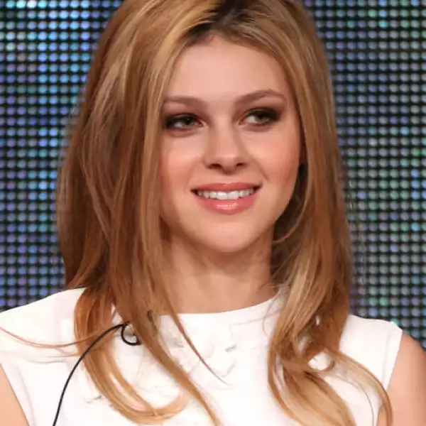 Tanto Megan Fox como Rosie Huntington mostraron sensualidad total en sus participaciones en la película, por lo que el papel de Nicola deberá ser parecido.