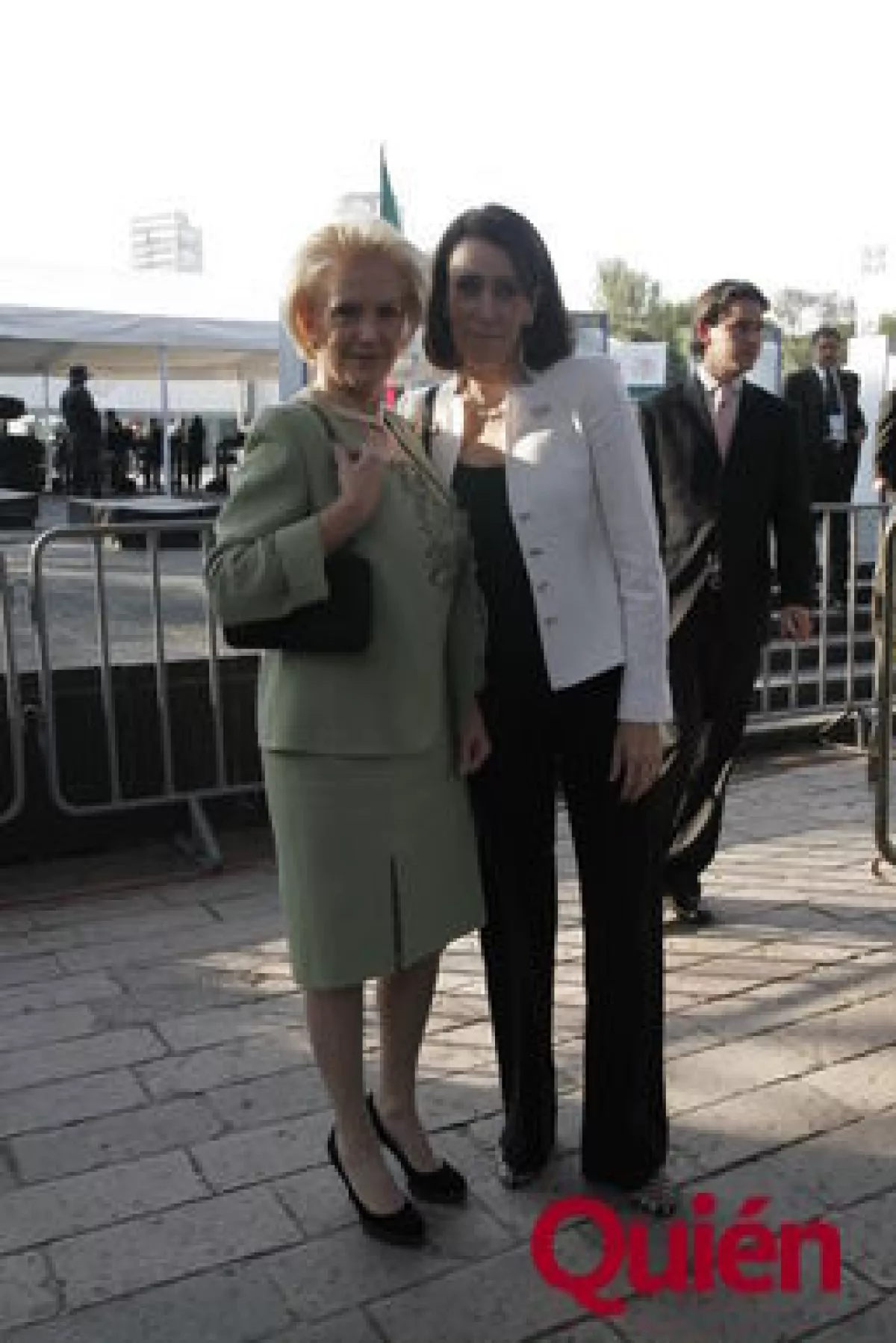 Lucrecia Larregui, María Asunción Araburuzavala